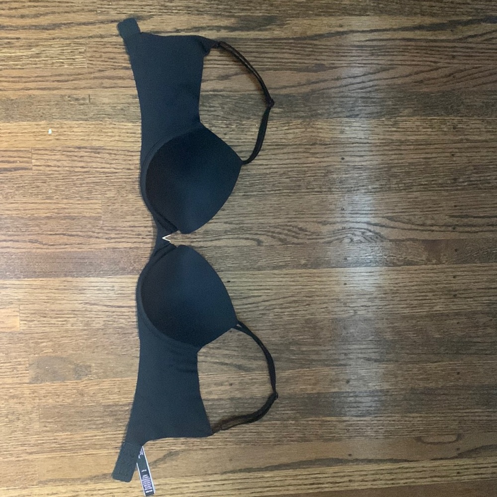 VIctoria’s Secret black push-up bra